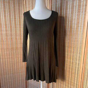 Max studio greenish grey babydoll knit 3/4 sleeve sweater